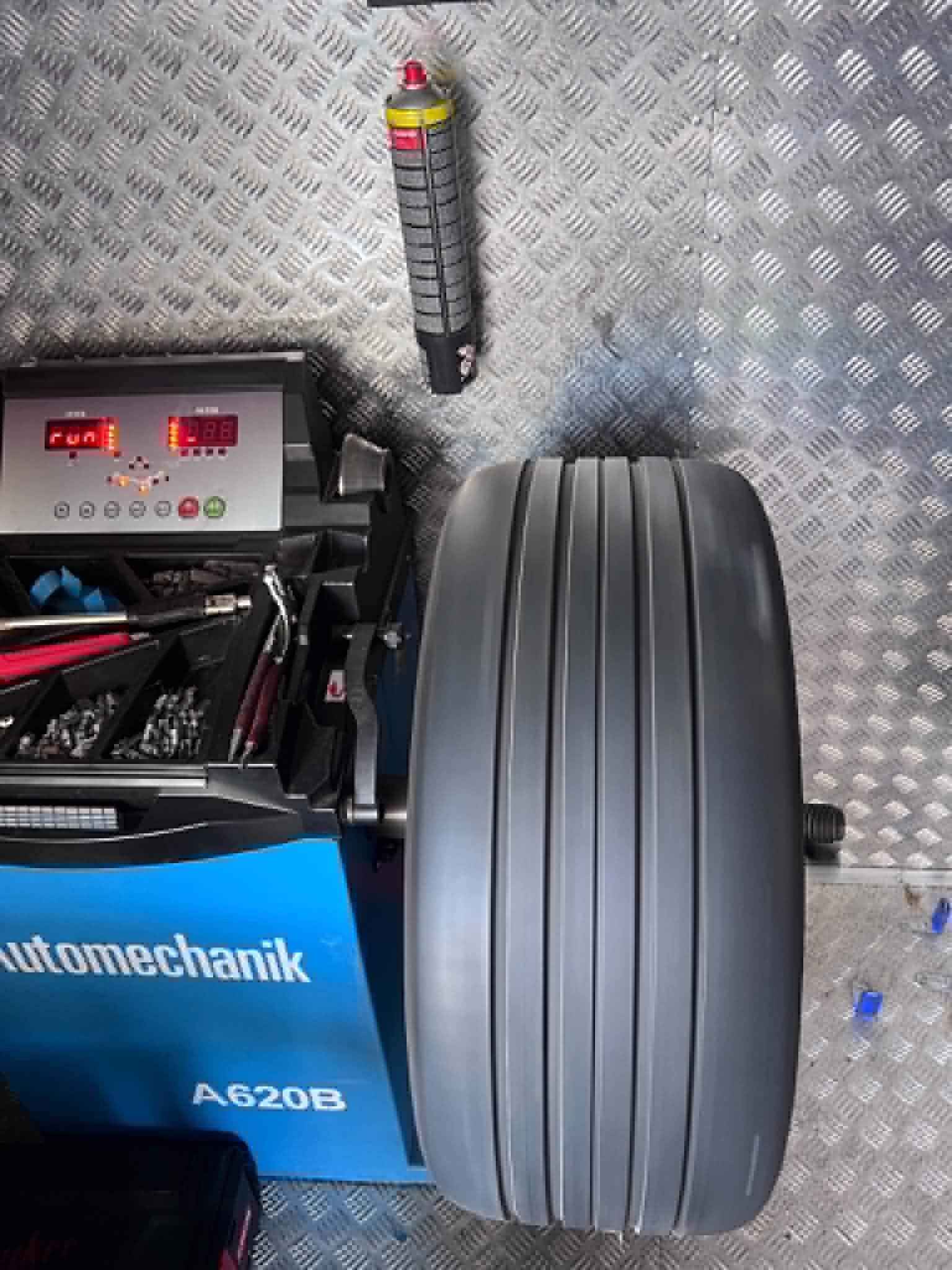 Баланс на гума за камион на машина Automechanik A620B